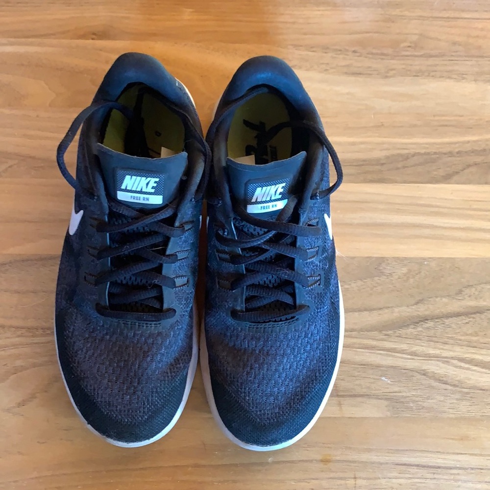 Nike Free Run Black and White